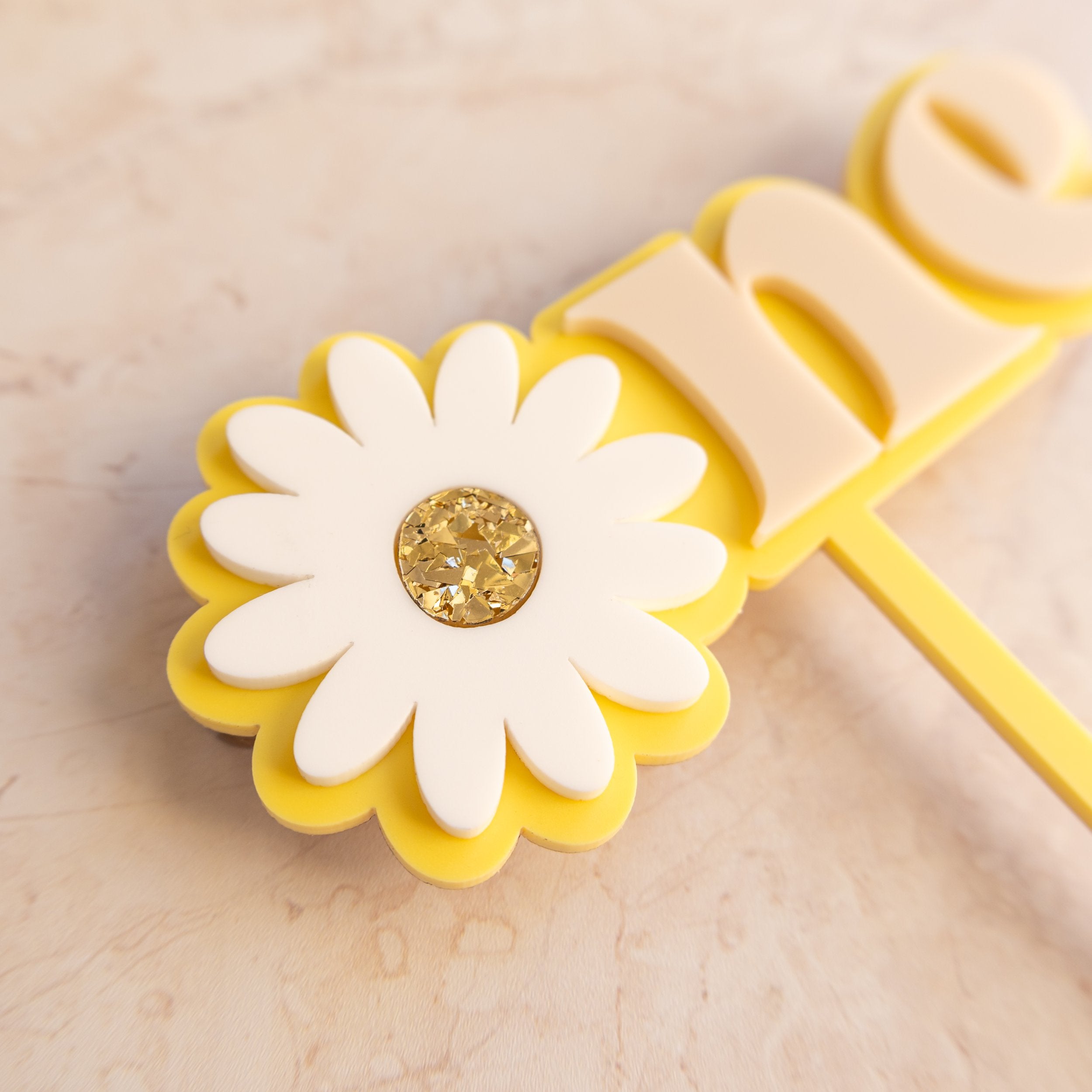 Daisy One - Cake Topper-SQ4046350